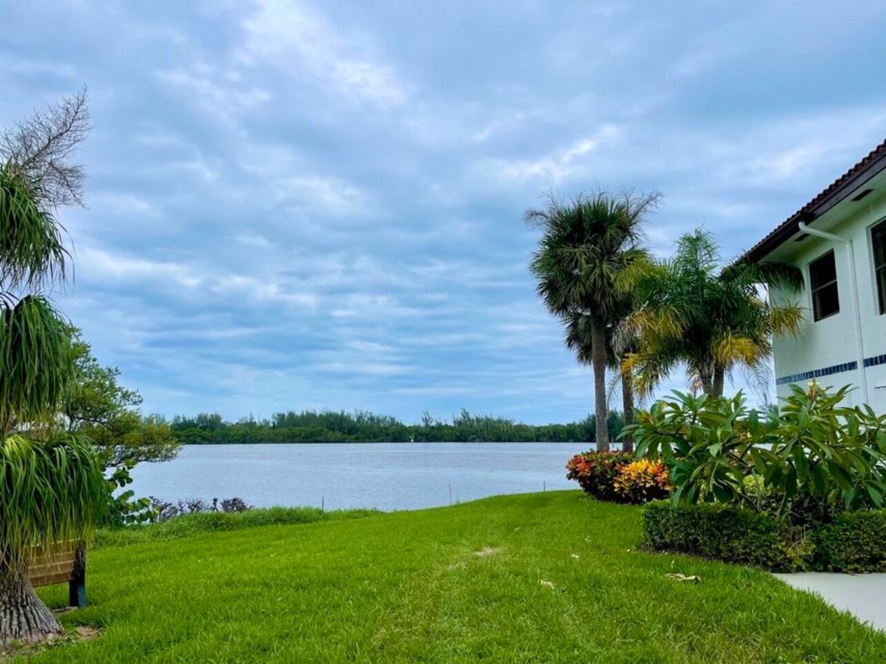 6142 SE Landing Way # 11, Stuart FL 34997