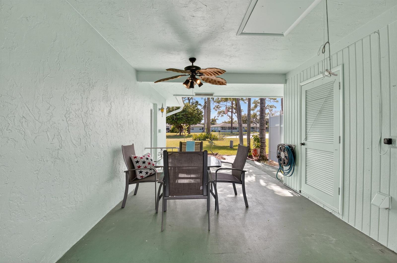 634 Hummingbird Lane, Delray Beach FL 33445 photo 4