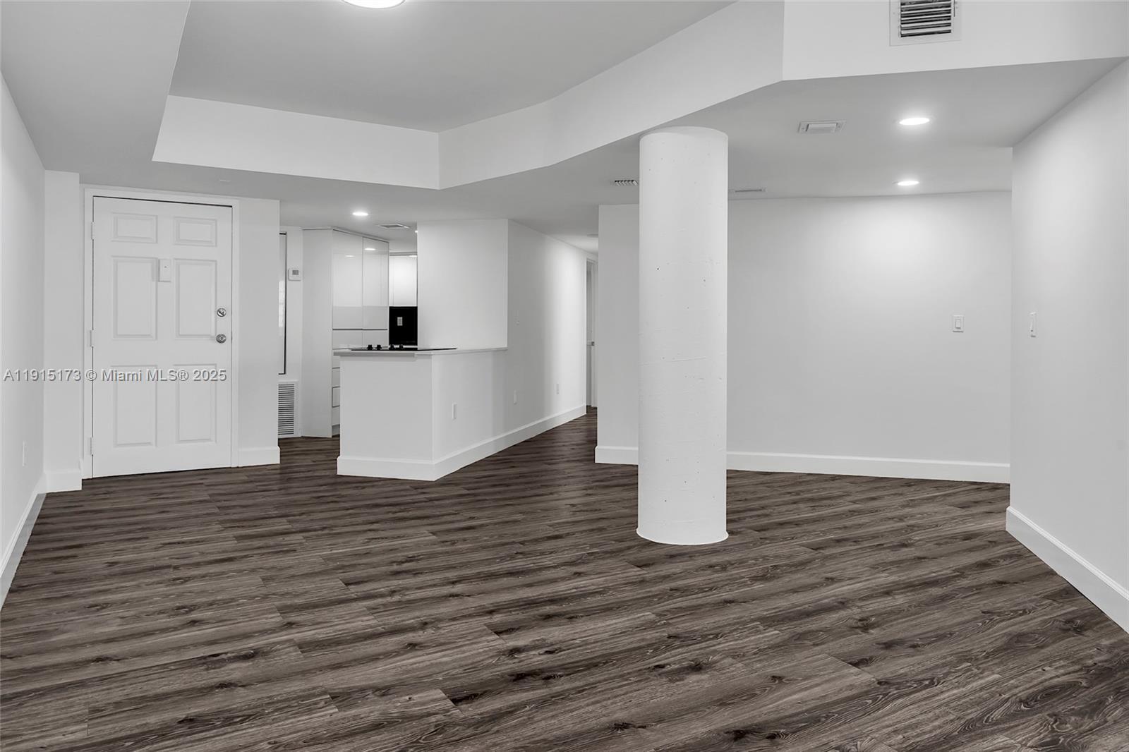 825 Brickell Bay Dr # 1942, Miami FL 33131 photo 4