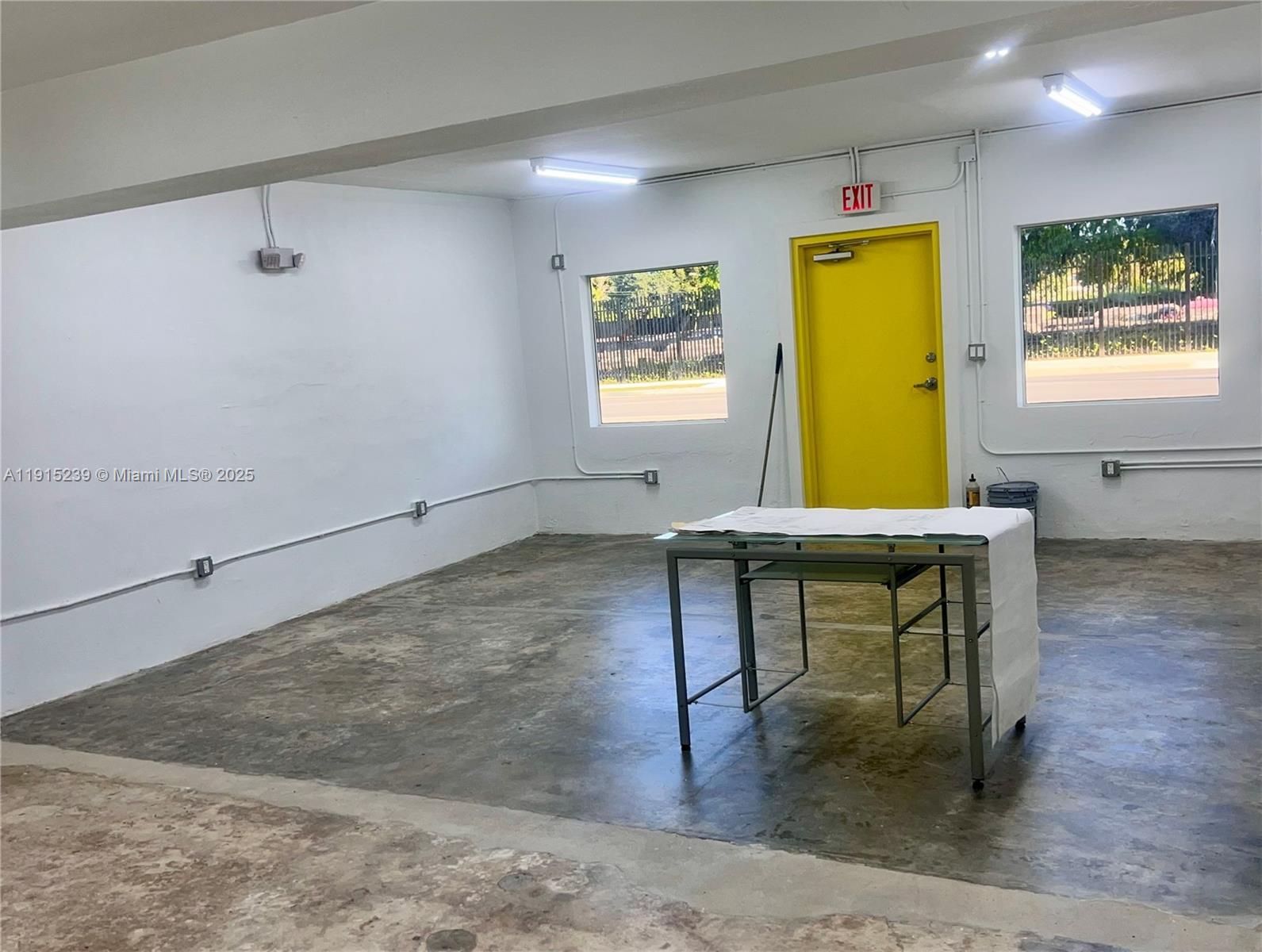 3070 NW 46th St, Miami FL 33142 photo 4