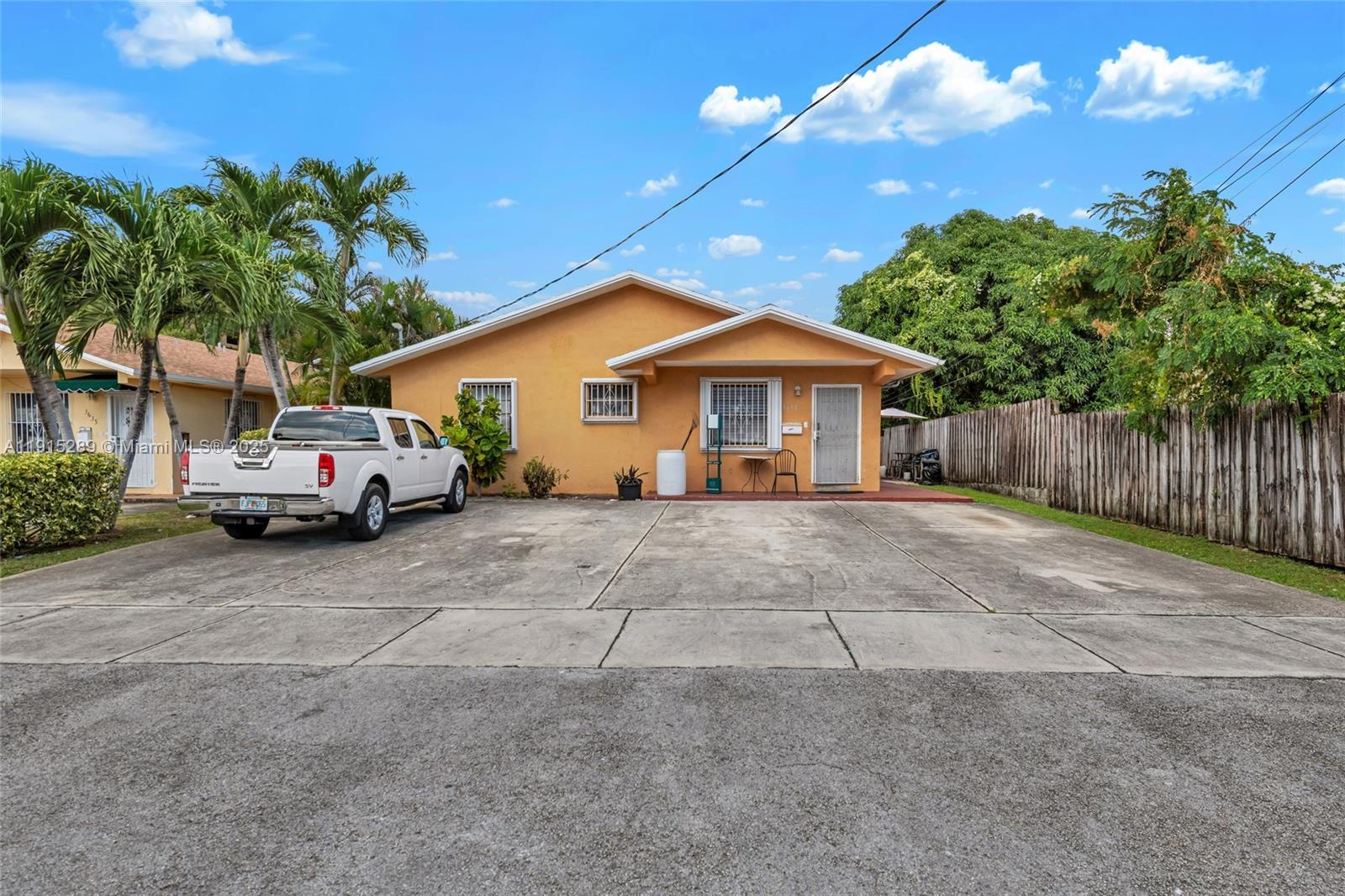3631 SW 27th St, Miami FL 33133 photo 2