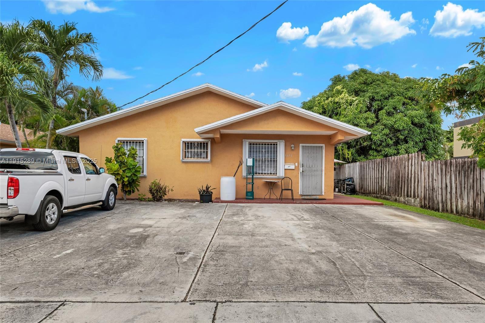 3631 SW 27th St, Miami FL 33133 photo 3