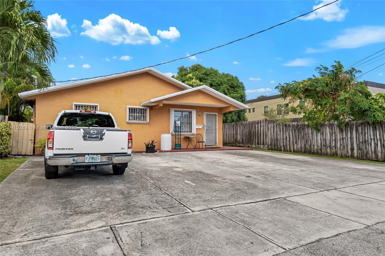 3631 SW 27th St, Miami FL 33133 photo 4