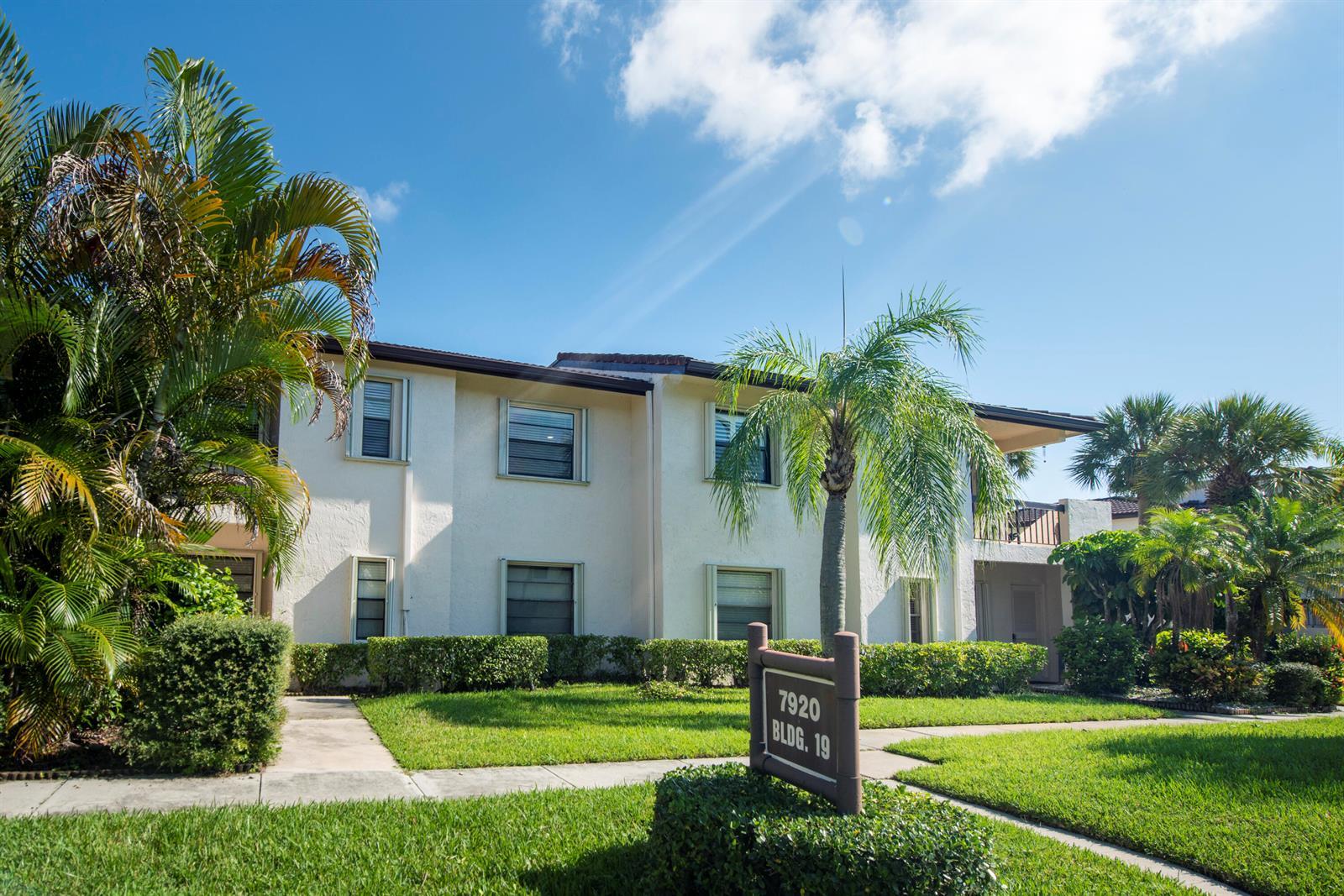 7920 Eastlake Drive # F, Boca Raton FL 33433