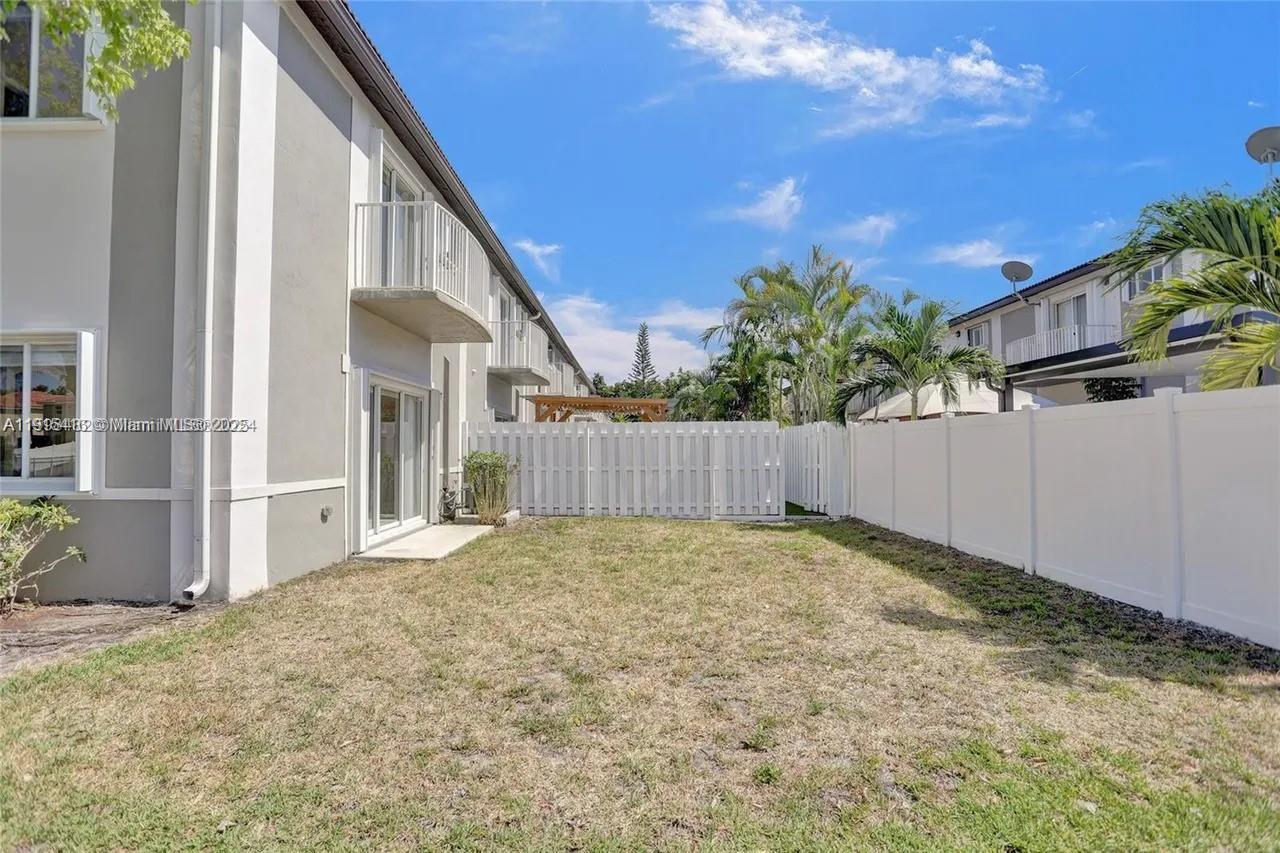 2802 SW 128 Way, Miramar FL 33027 photo 3