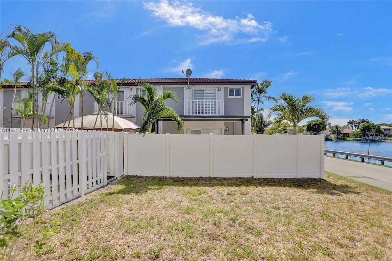 2802 SW 128 Way, Miramar FL 33027 photo 4