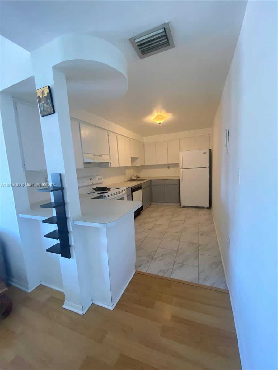 1051 Meridian Ave # 1M, Miami Beach FL 33139 photo 3