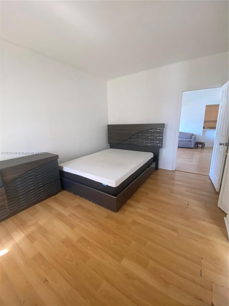 1051 Meridian Ave # 1M, Miami Beach FL 33139 photo 5