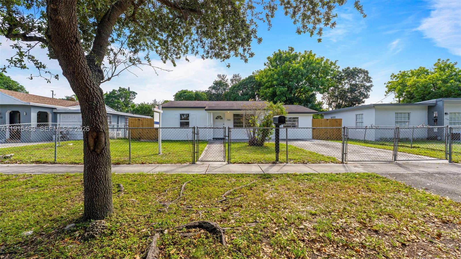 760 NW 126th St, North Miami FL 33168 photo 2