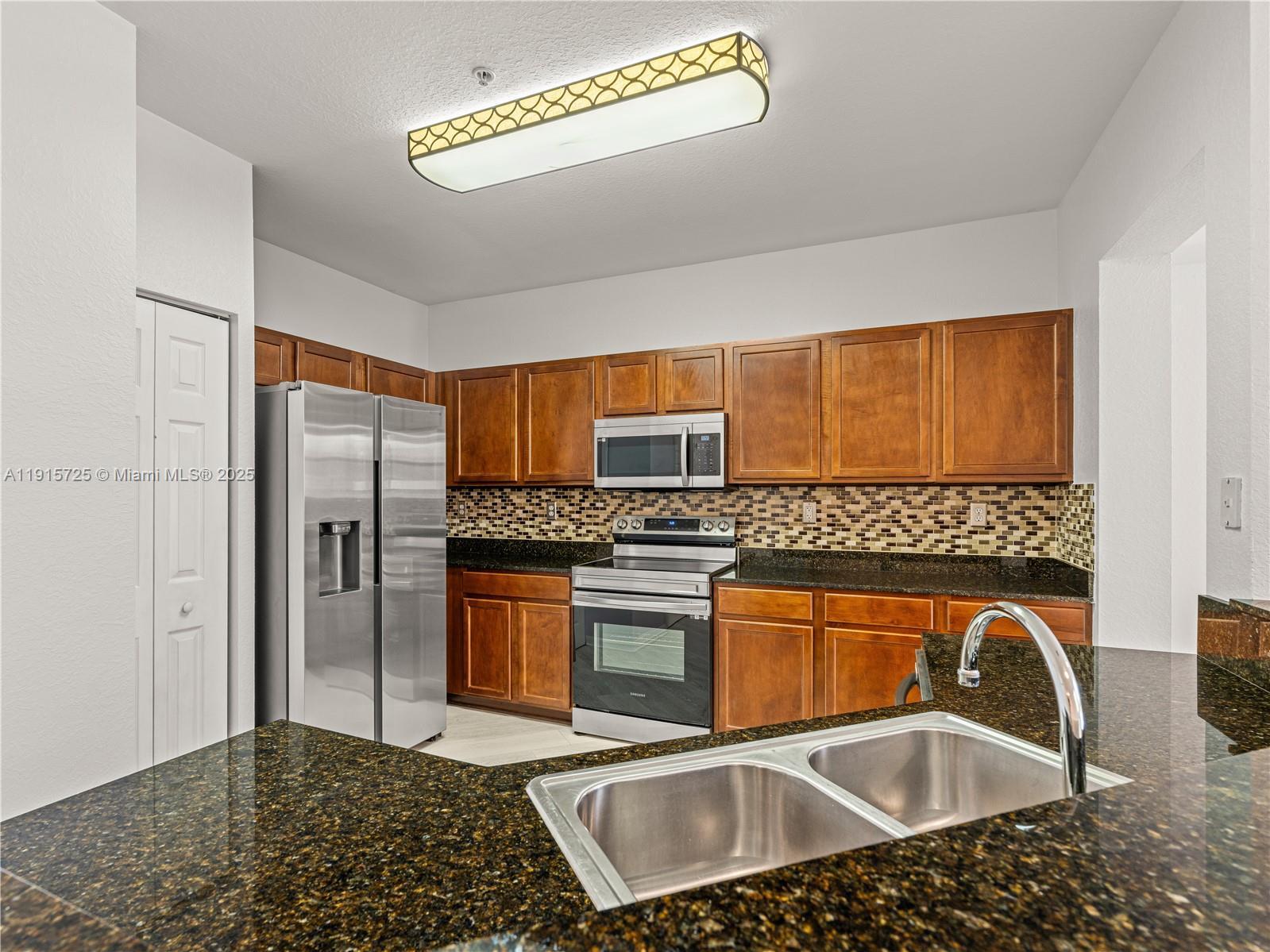 8800 NW 107th Ct # 215, Doral FL 33178 photo 5