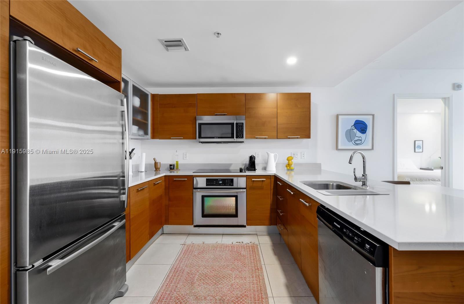 3250 NE 1st Ave # 605, Miami FL 33137 photo 2