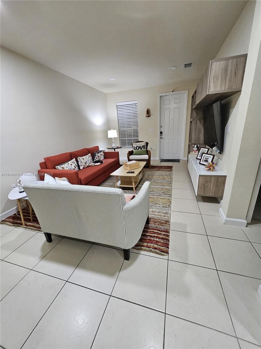 9572 SW 169th Pl, Miami FL 33196 photo 2