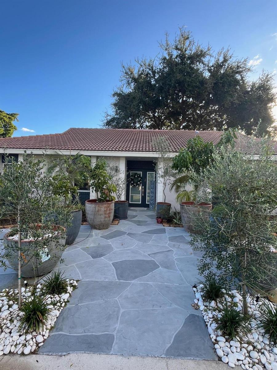 7598 W Country Club Boulevard, Boca Raton FL 33487 photo 2