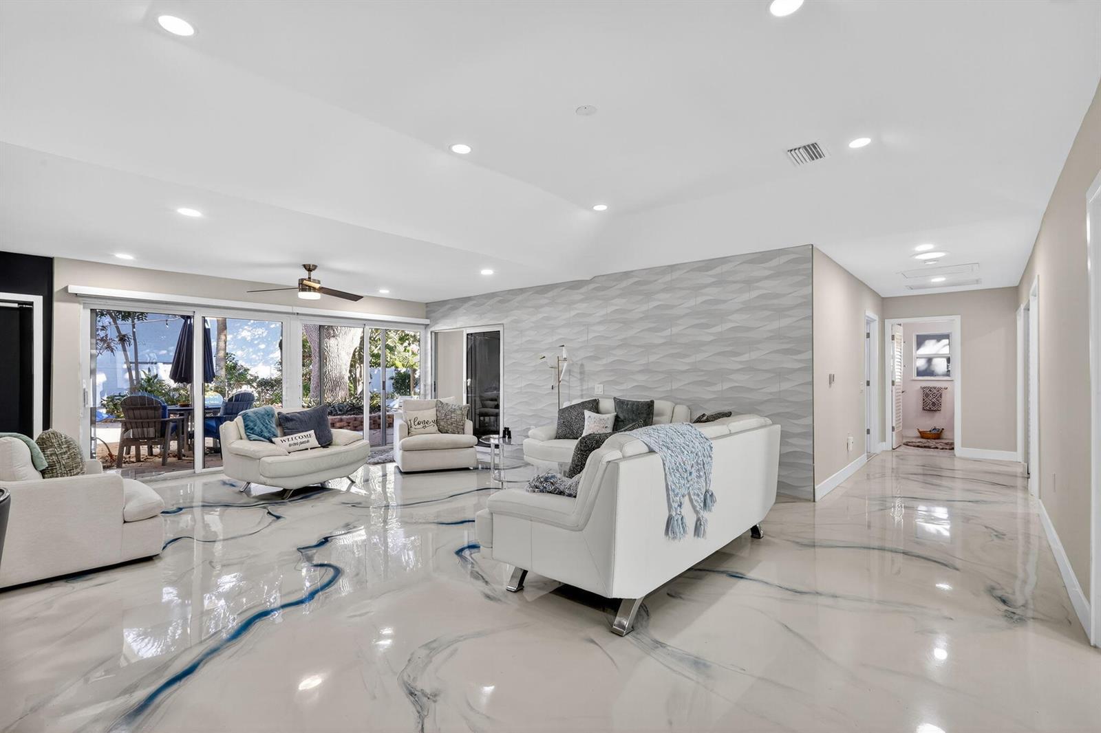 7598 W Country Club Boulevard, Boca Raton FL 33487 photo 3