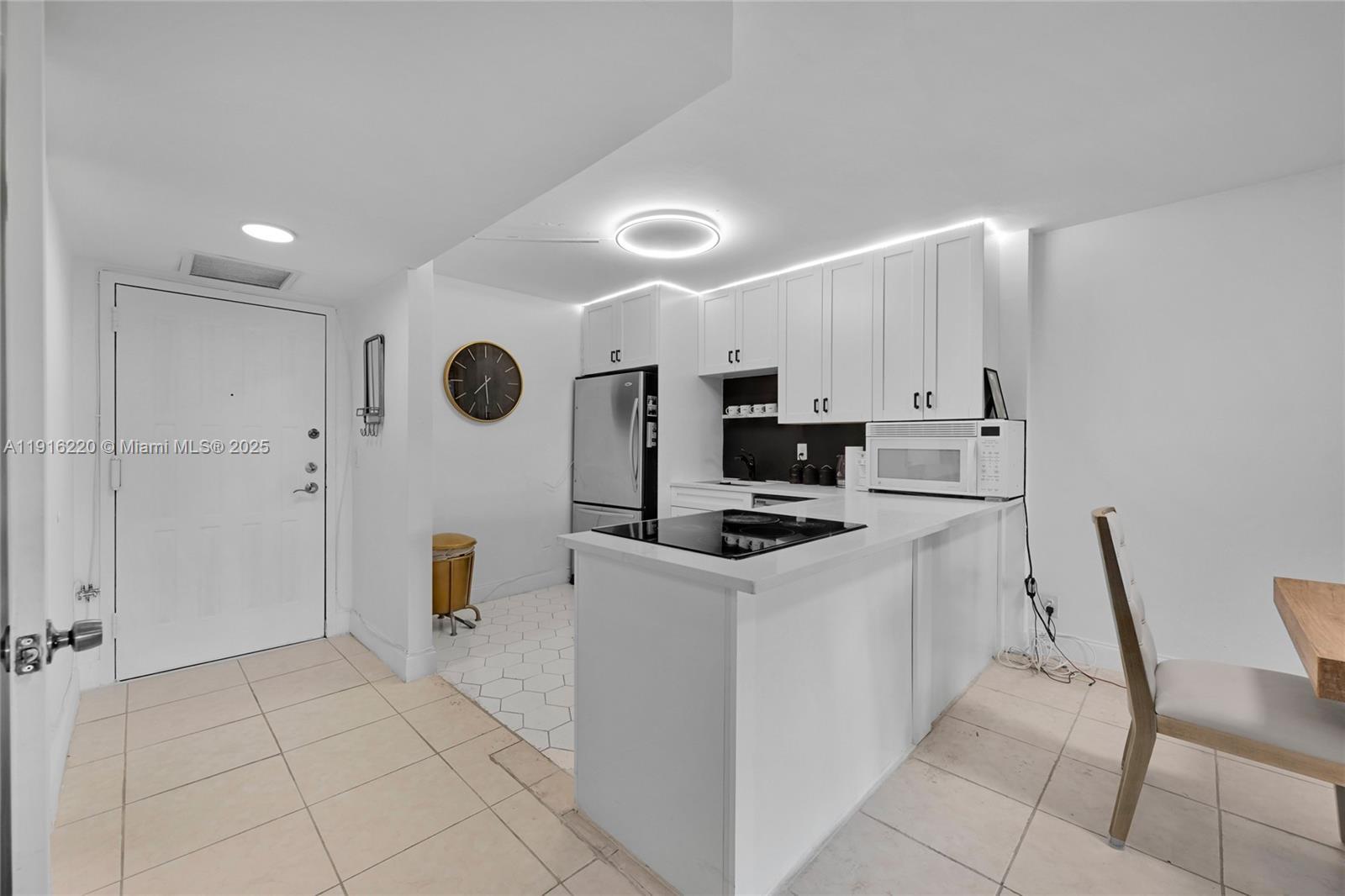 400 Leslie Dr # 605, Hallandale Beach FL 33009 photo 3