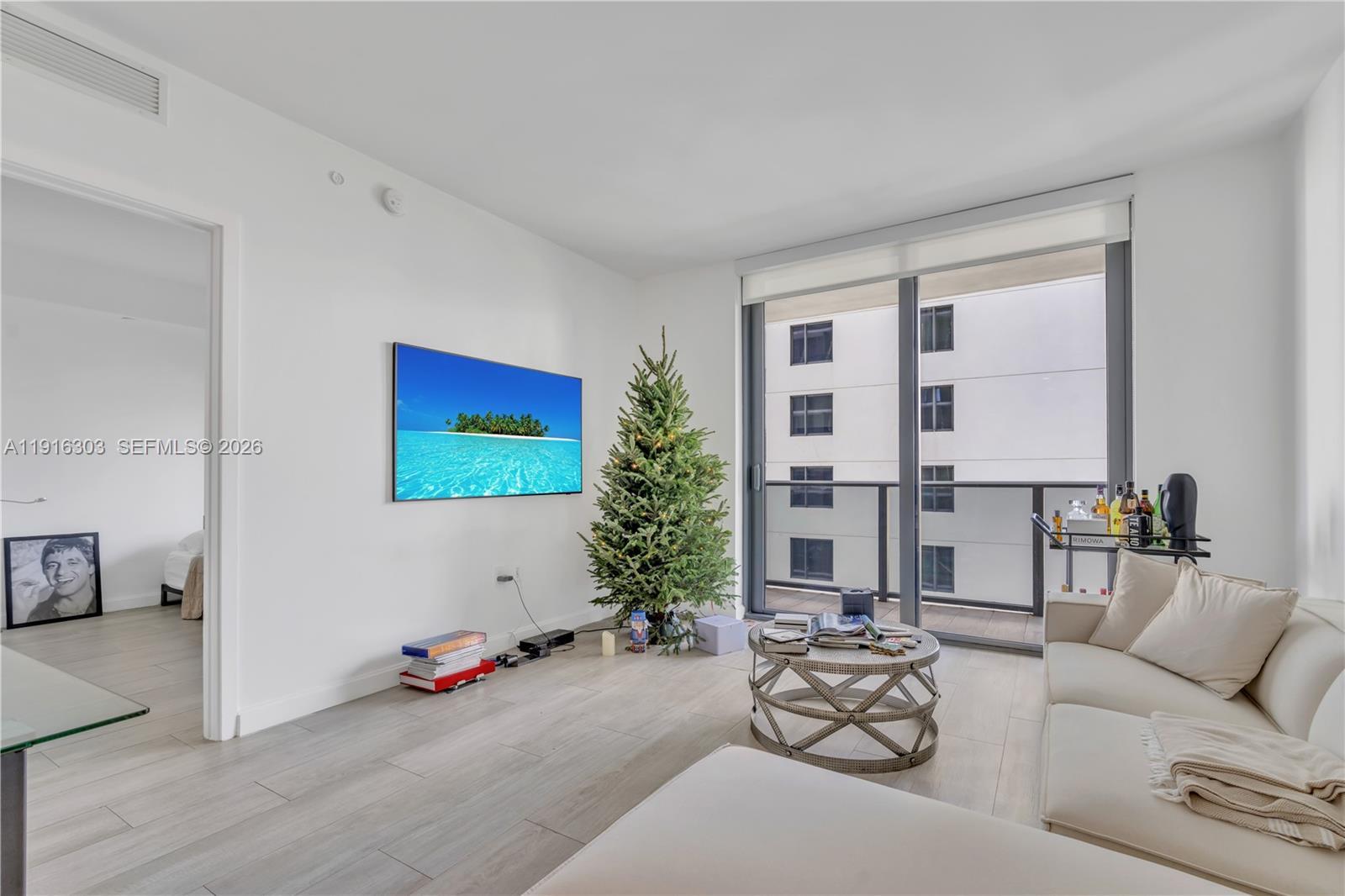 55 SW 9th St # 2610, Miami FL 33130 photo 4