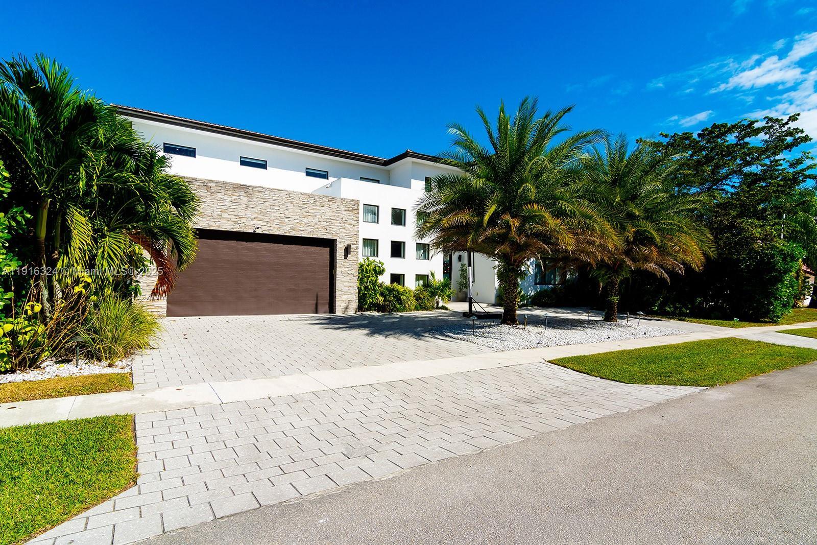 10151 SW 3rd St, Plantation FL 33324 photo 3