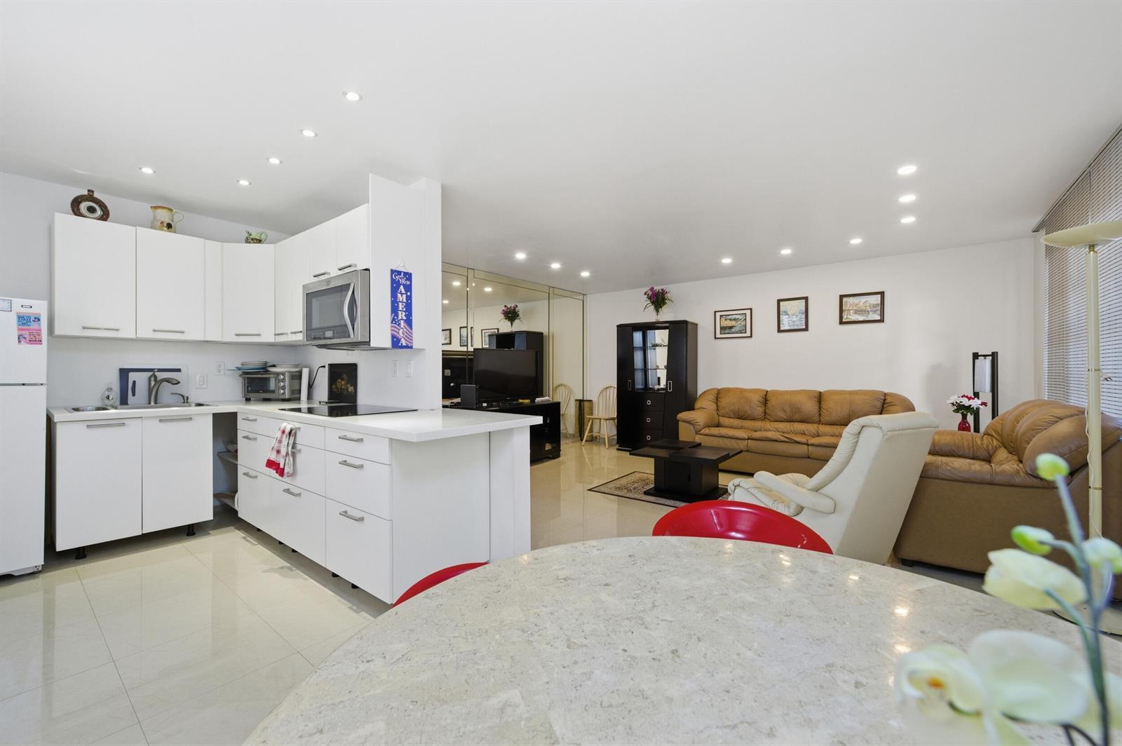 321 Piedmont G, Delray Beach FL 33484
