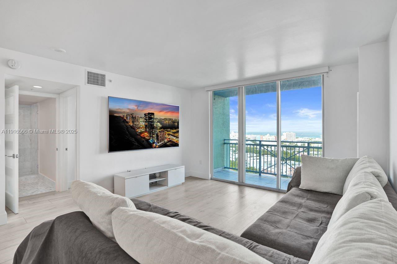 90 Alton Rd # 1907, Miami Beach FL 33139