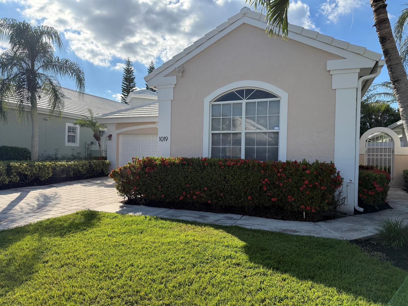 1019 Lytham Court, West Palm Beach FL 33411 photo 2