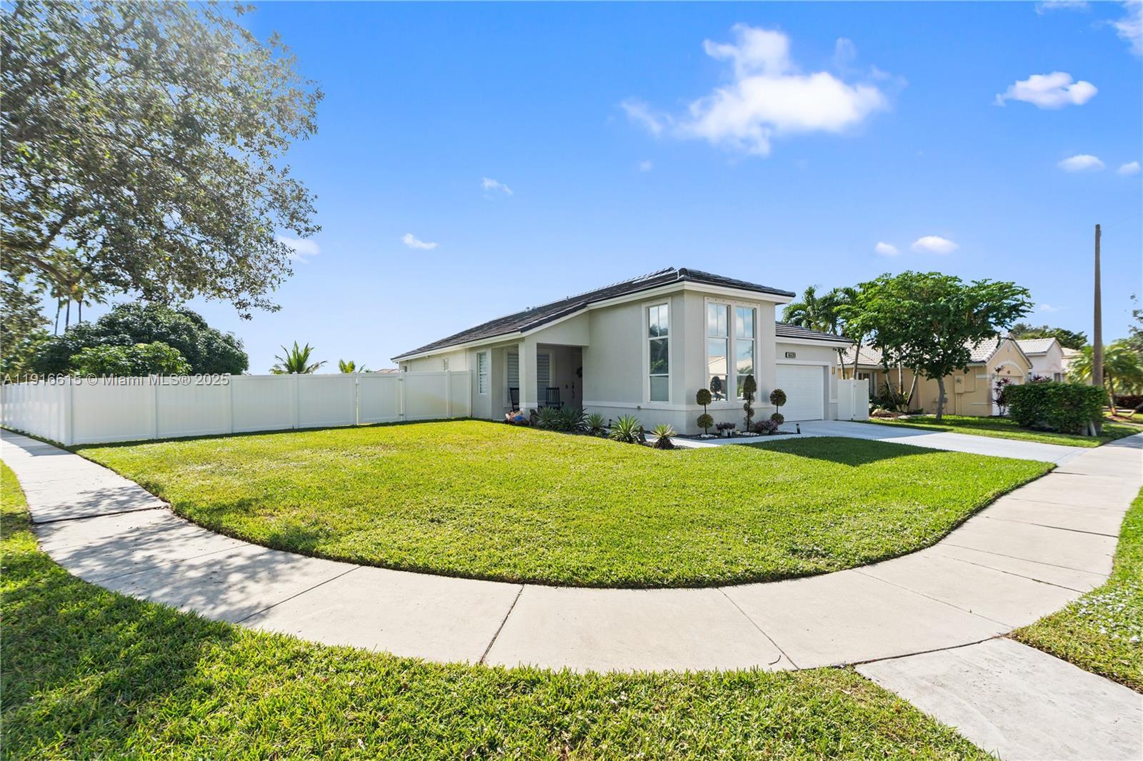 16120 SW 11th St, Pembroke Pines FL 33027 photo 4