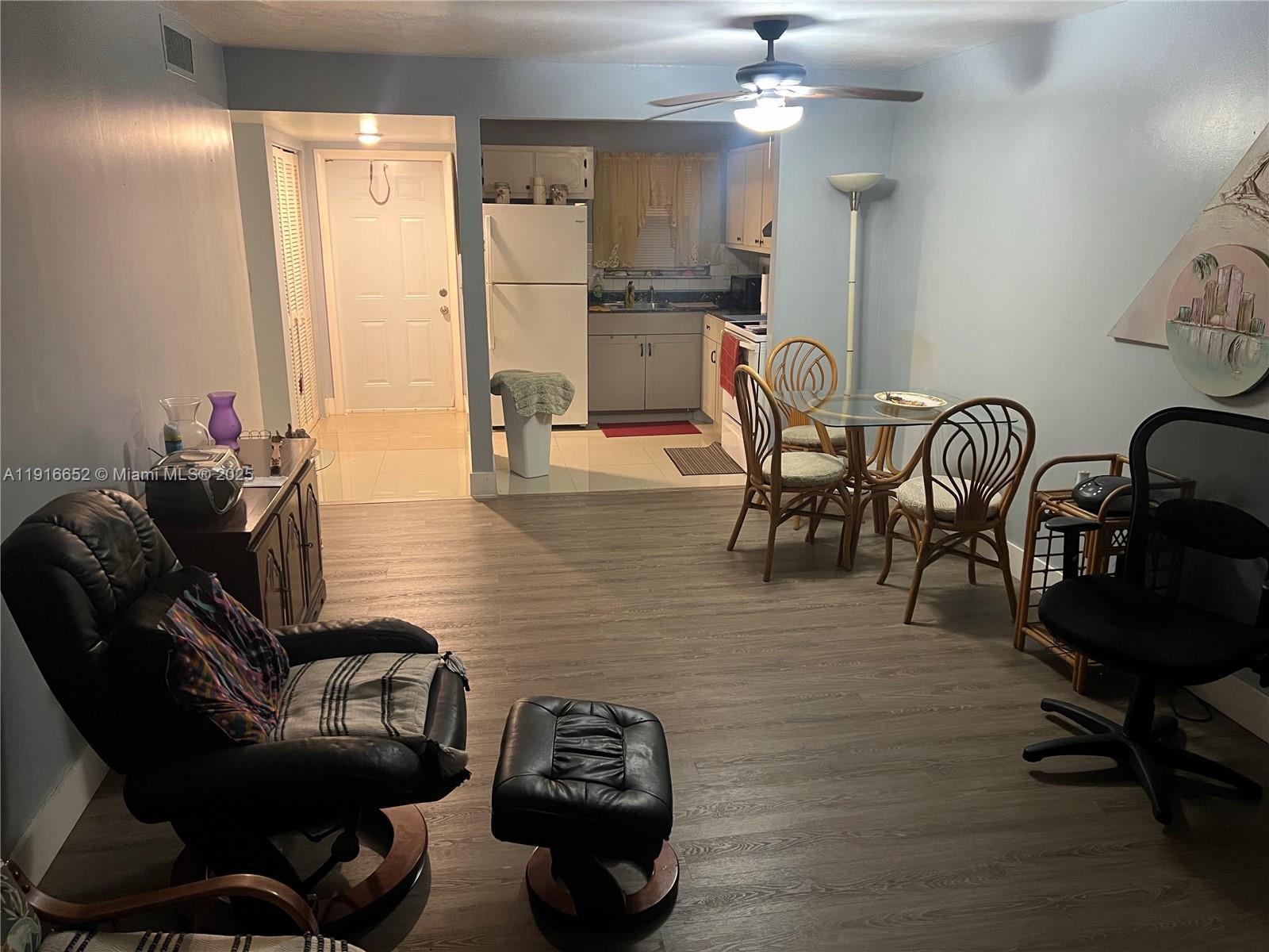 2751 E Sunrise Lakes Dr # 108, Sunrise FL 33322