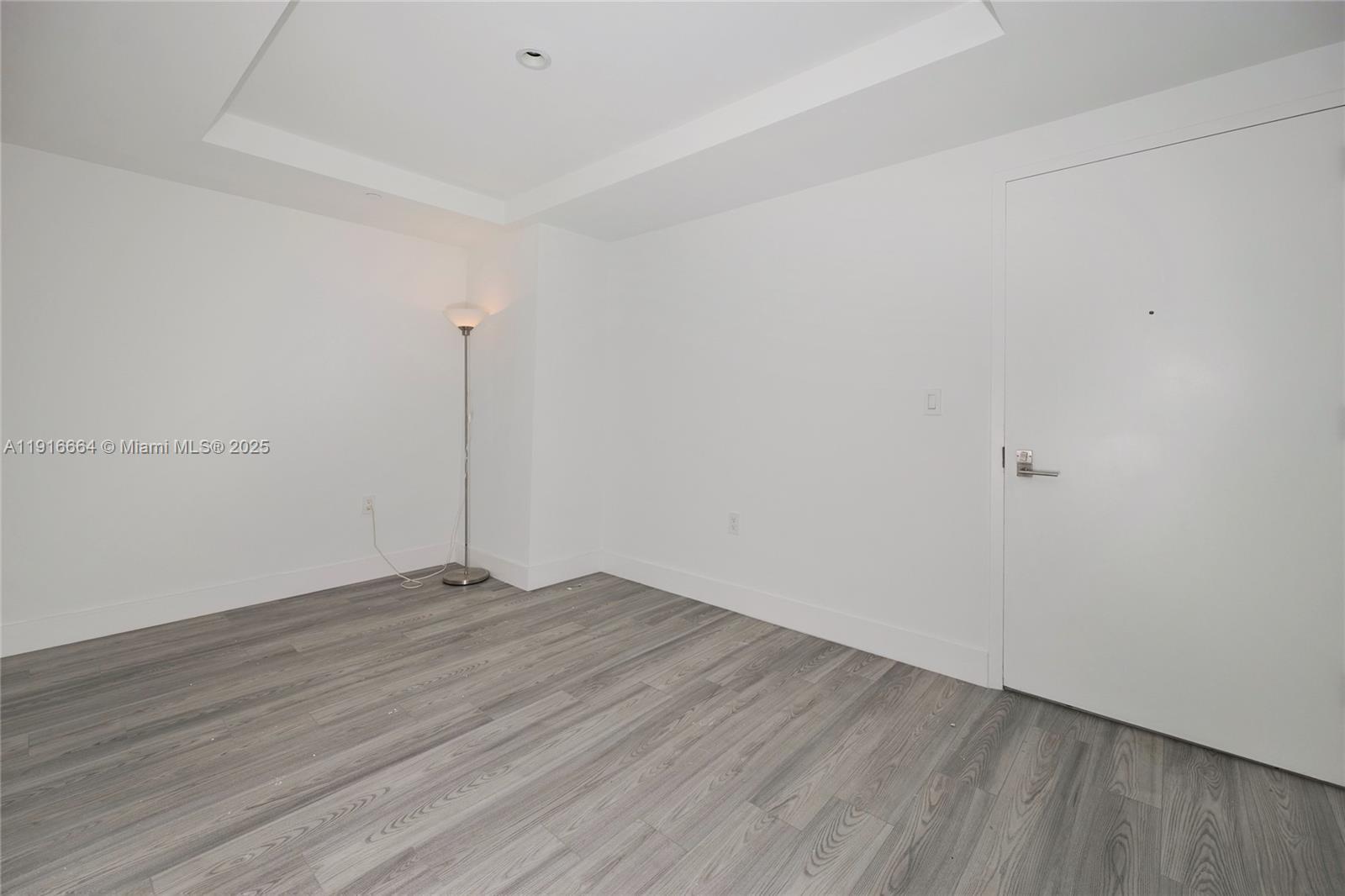 45 SW 9th St # 1504, Miami FL 33130 photo 4