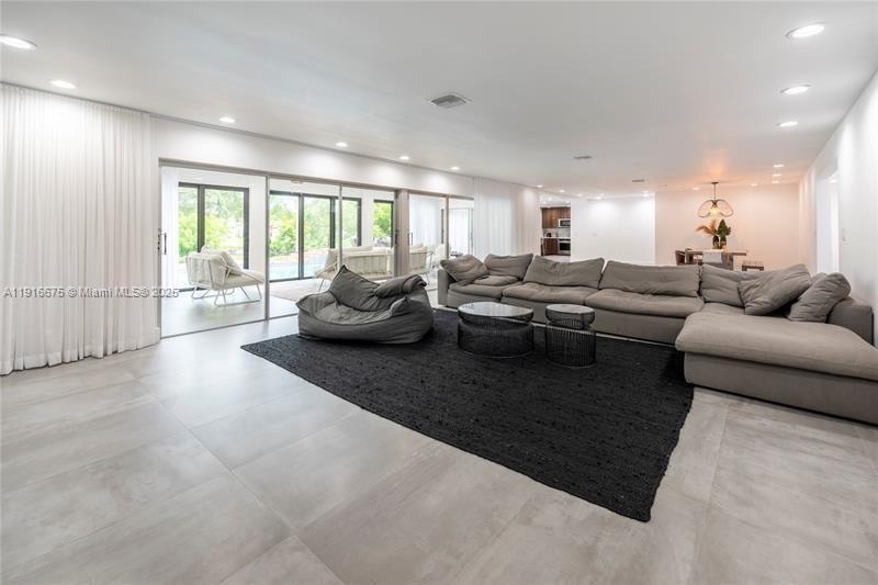4371 Casper Ct, Hollywood FL 33021 photo 3