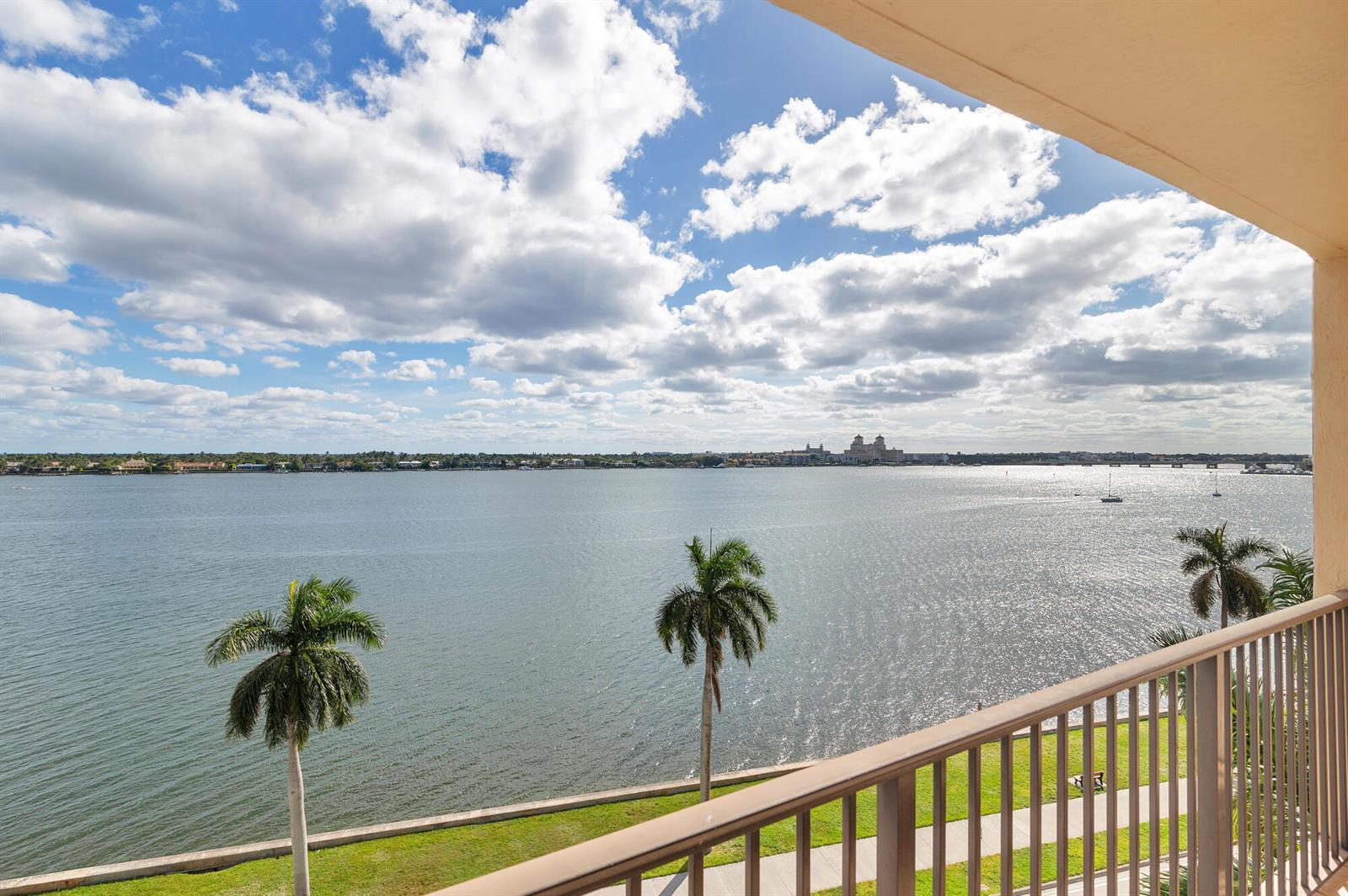 1801 N Flagler Drive # 840, West Palm Beach FL 33407