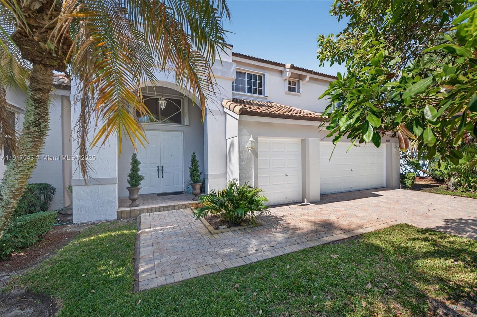 4123 W Lake Estates Dr, Davie FL 33328 photo 4