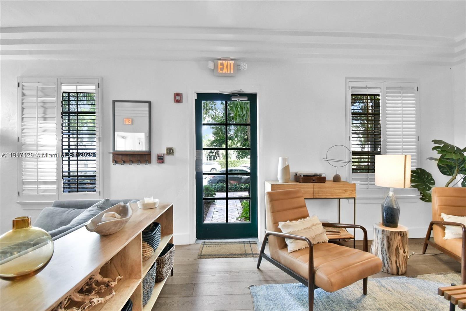 1018 Jefferson Ave, Miami Beach FL 33139 photo 4