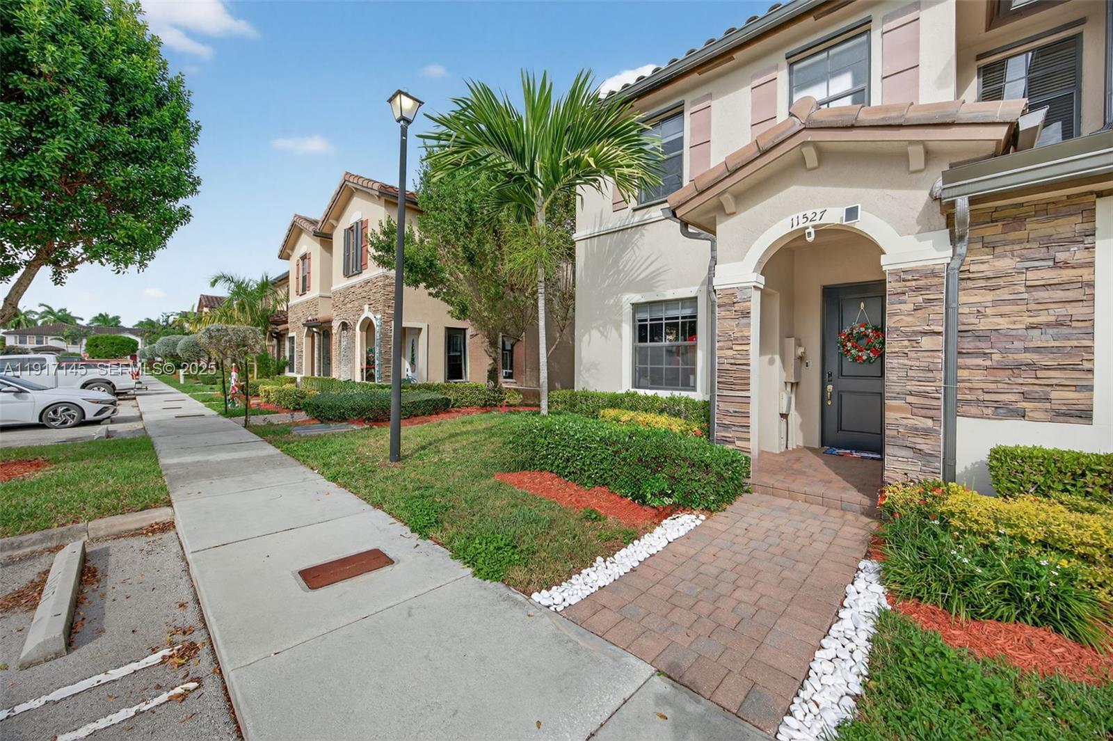 11527 SW 248th Ln, Homestead FL 33032 photo 3