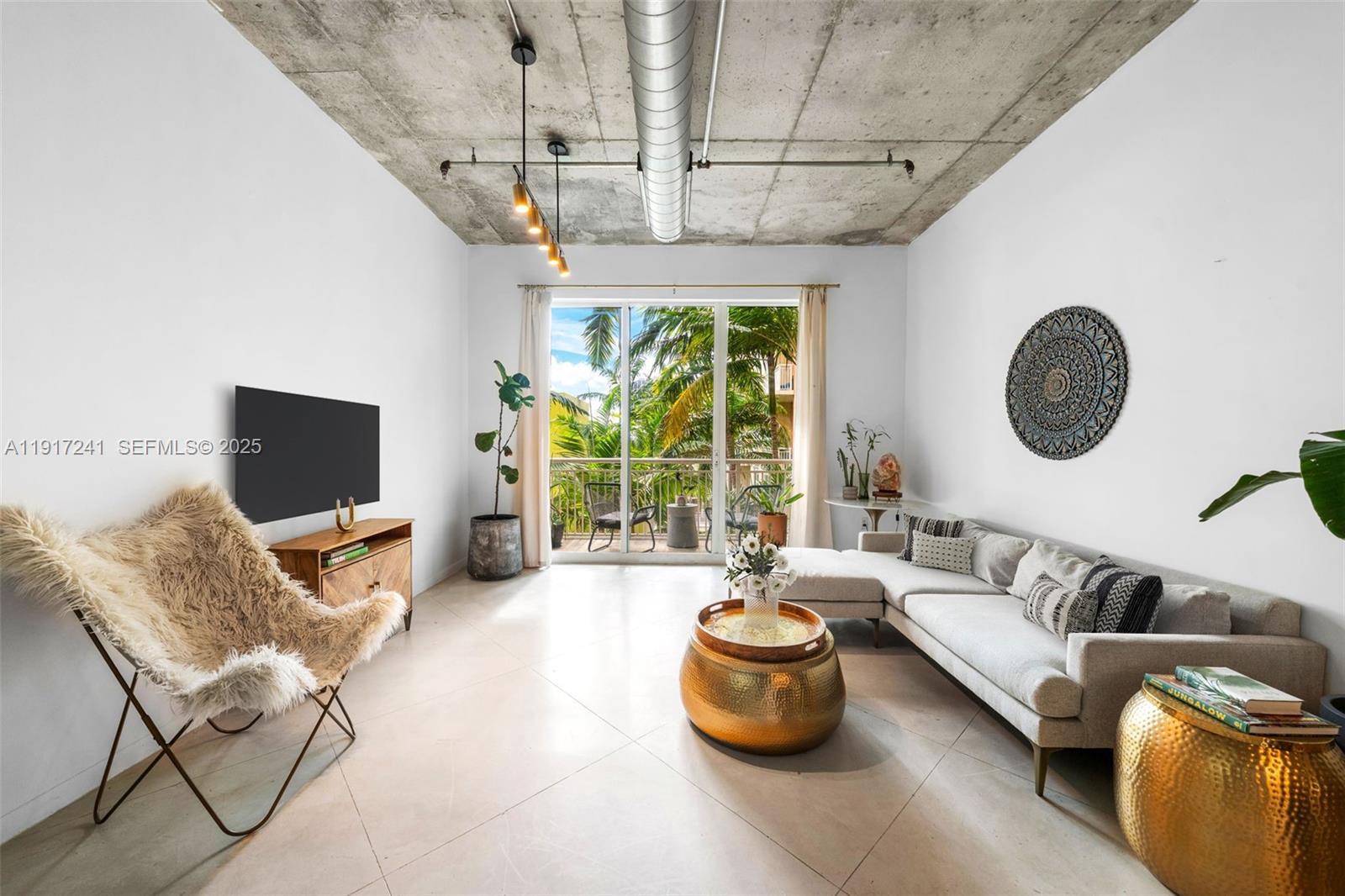 2001 Biscayne Blvd # 2409, Miami FL 33137 photo 2