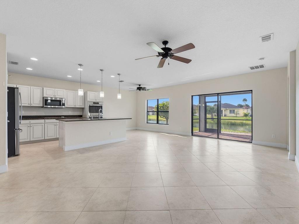 1772 Willows Square, Vero Beach FL 32966 photo 5
