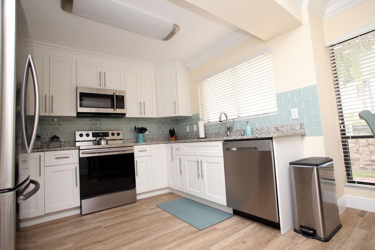 67 Balfour Road, Palm Beach Gardens FL 33418 photo 2