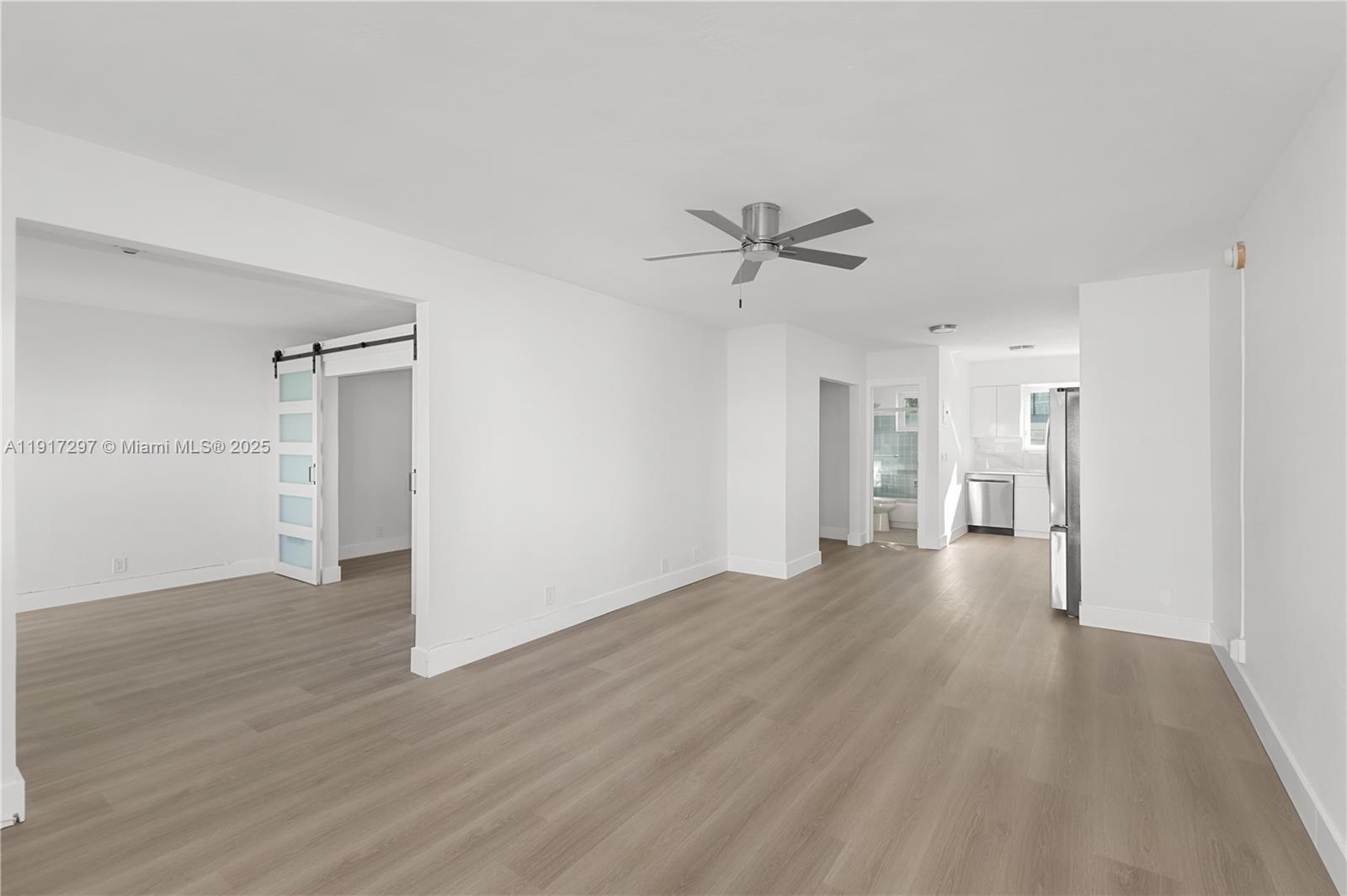 158 Ocean Dr, Miami Beach FL 33139 photo 4