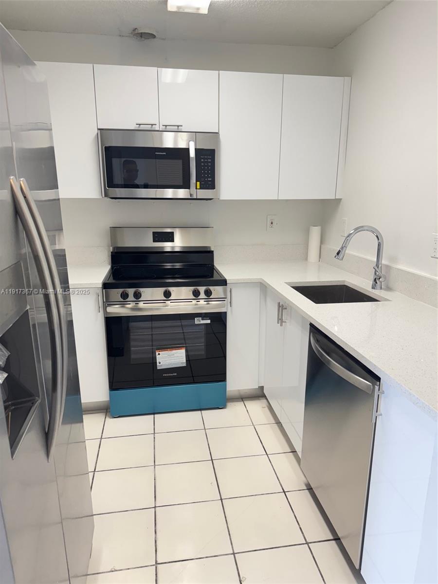8419 SW 209th St, Cutler Bay FL 33189 photo 5