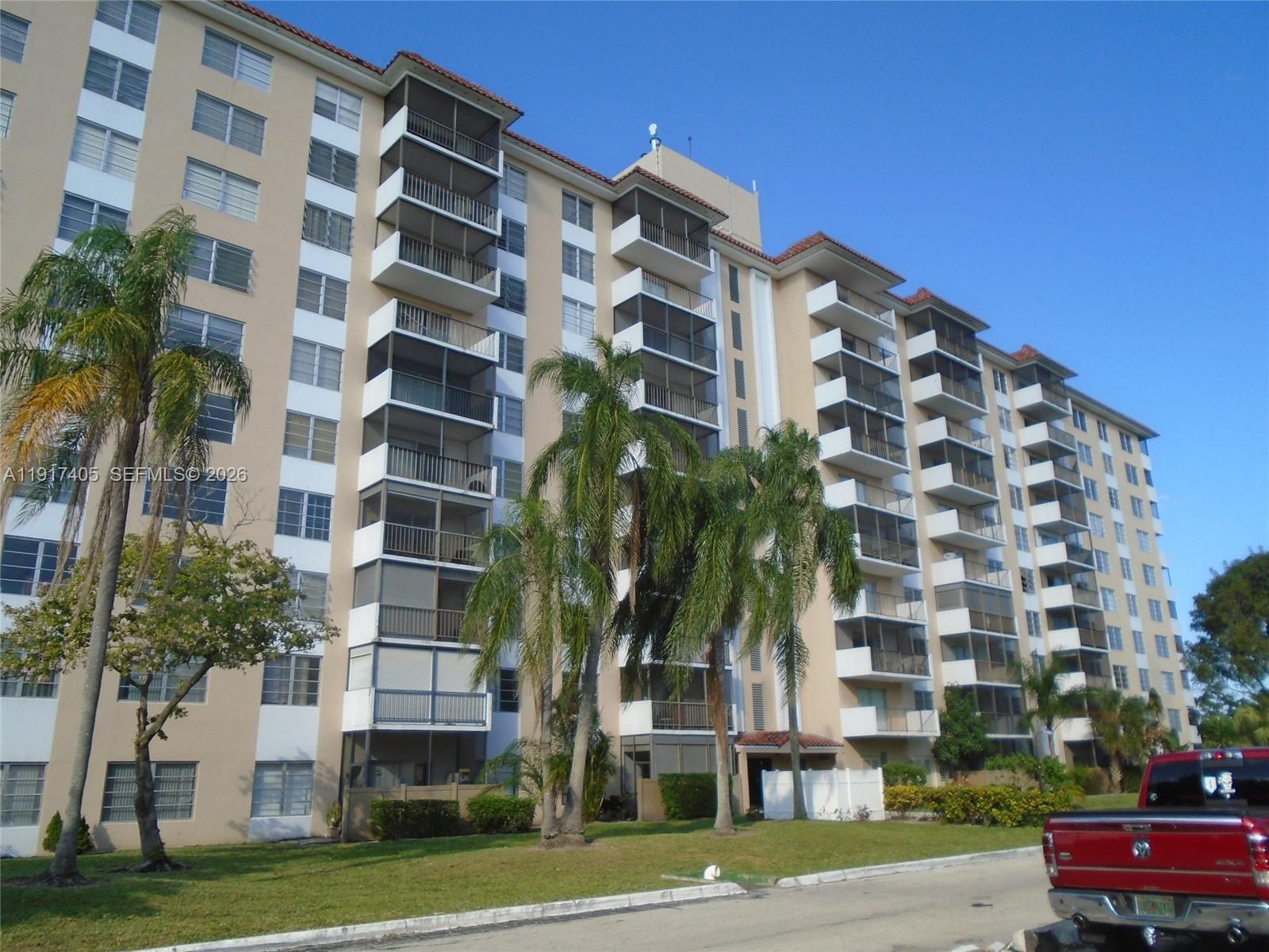 4174 Inverrary Dr # 1003, Lauderhill FL 33319