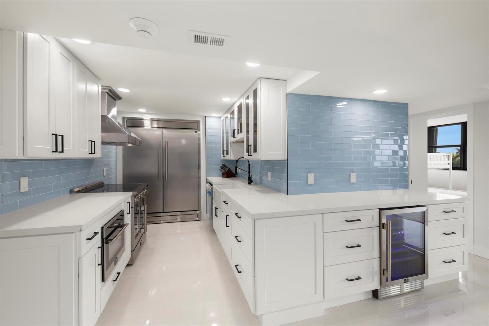 5600 N Flagler Drive # 207, West Palm Beach FL 33407