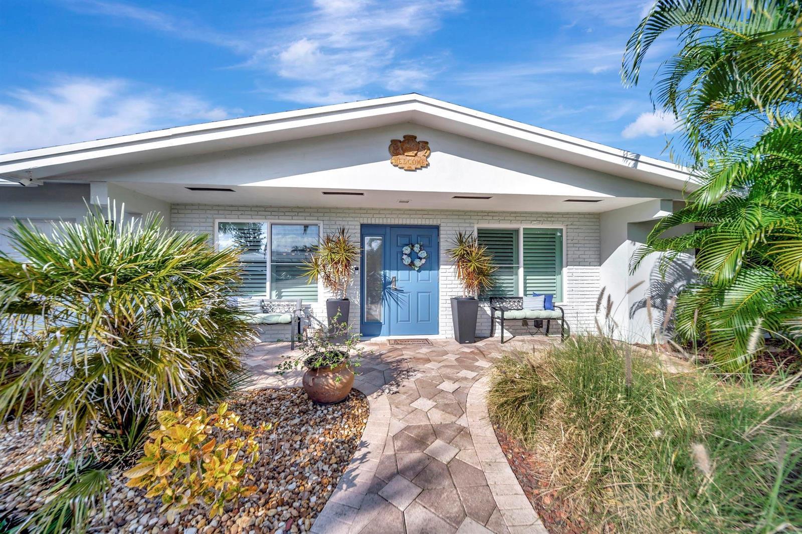 2611 NE 53rd Street, Lighthouse Point FL 33064