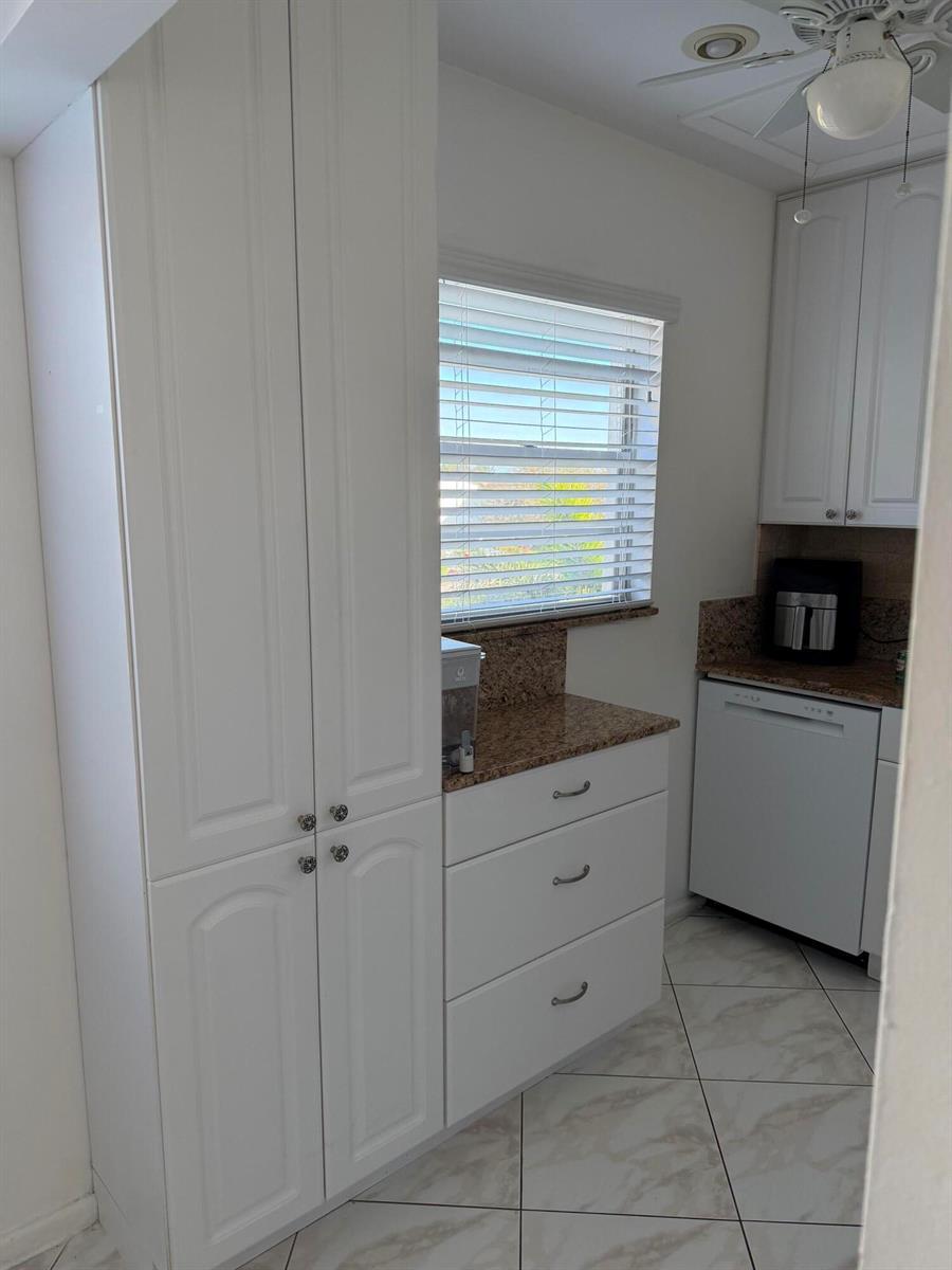 332 Mansfield H, Boca Raton FL 33434 photo 4