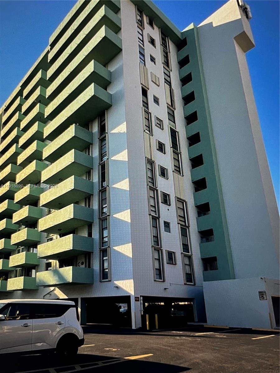 Hialeah, FL 33012 photo 2