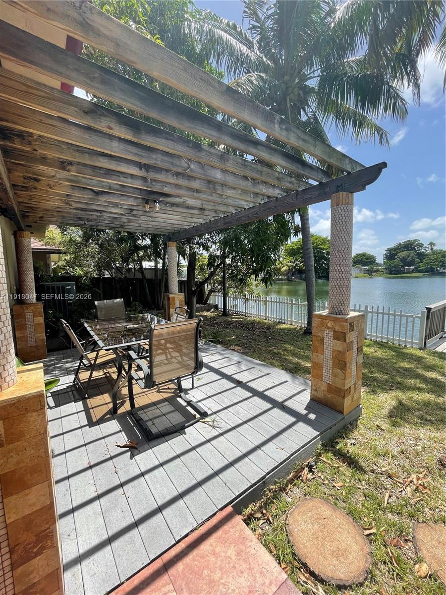 232 SW 7th Ave # 0, Hallandale Beach FL 33009 photo 2