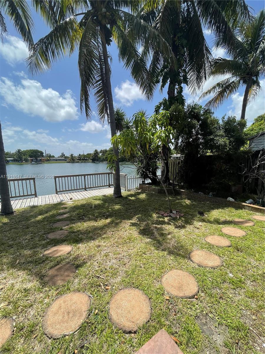 232 SW 7th Ave # 0, Hallandale Beach FL 33009