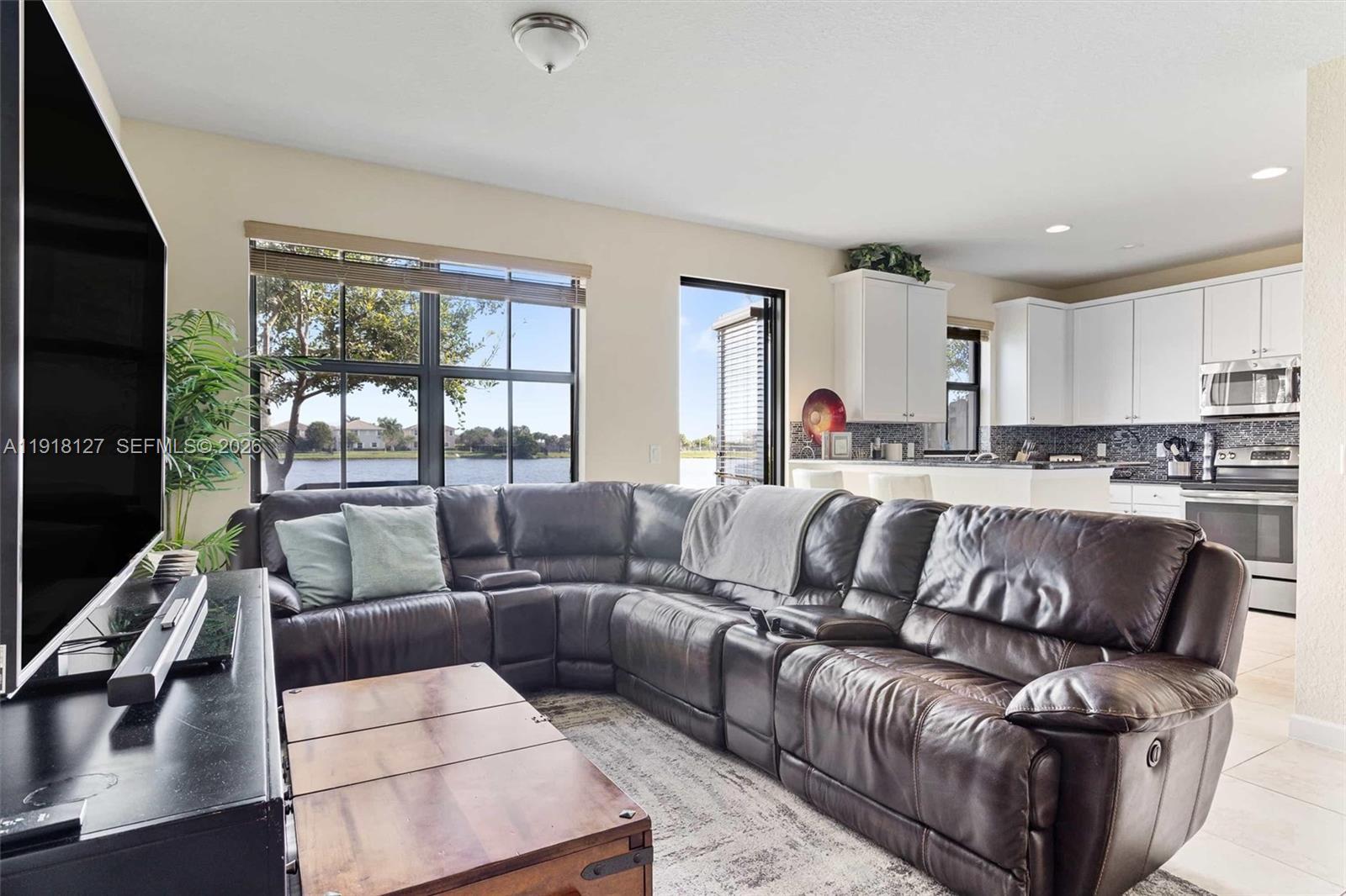8456 Lake Majesty Ln # 8456, Parkland FL 33076 photo 4