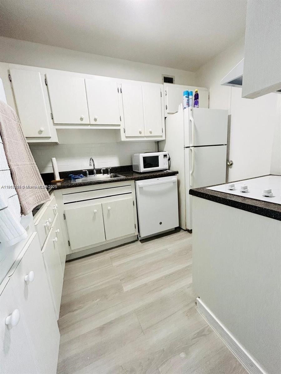 100 Lincoln Rd # 535, Miami Beach FL 33139 photo 3
