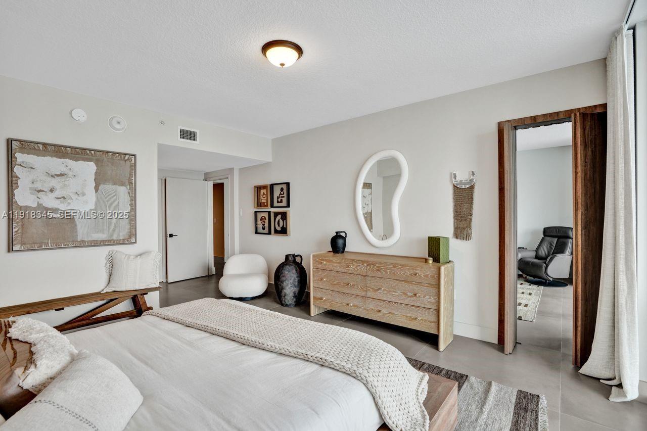 18100 N Bay Rd # 909, Sunny Isles Beach FL 33160 photo 4