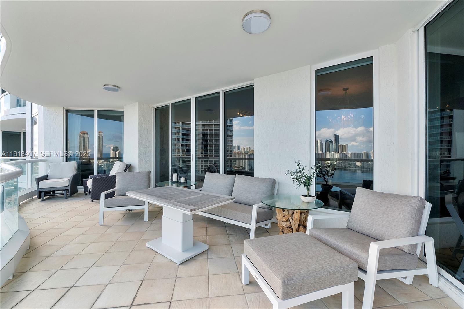 6000 Island Blvd # 2406, Aventura FL 33160 photo 4