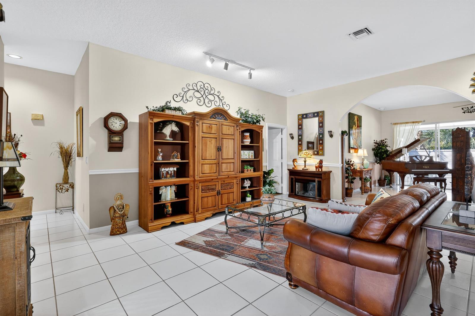 3747 Spring Crest Court, Lake Worth FL 33467 photo 4