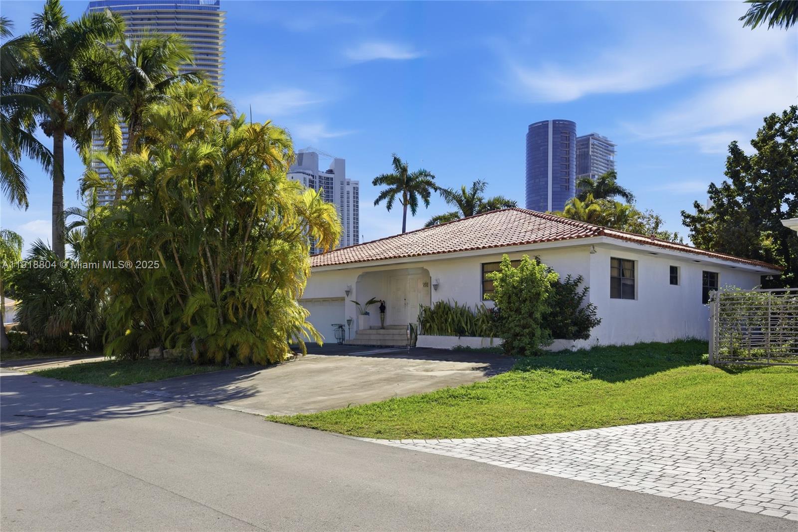 272 191st Ter, Sunny Isles Beach FL 33160 photo 5